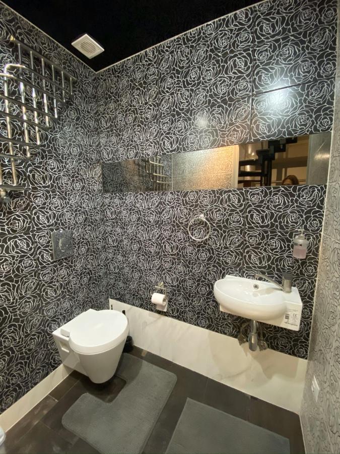 Apt In The Center Of The Town Near The Opera House Apartamento Lviv Exterior foto